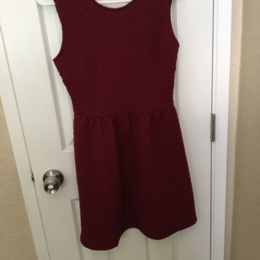 Forever 21 burgundy dress  size small